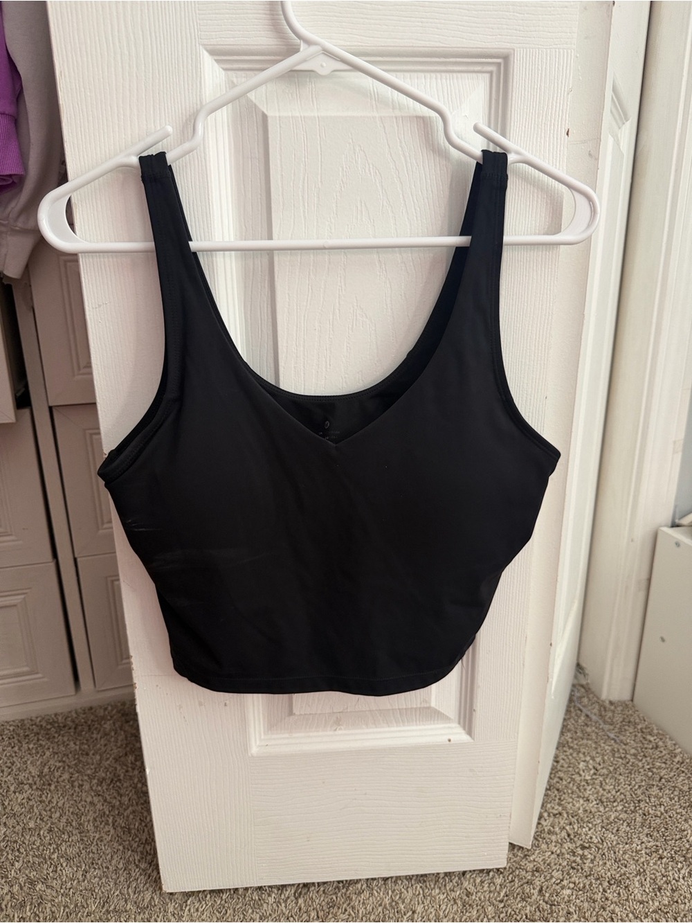 Black Scoop Neck Athletic Cropped Tank Top